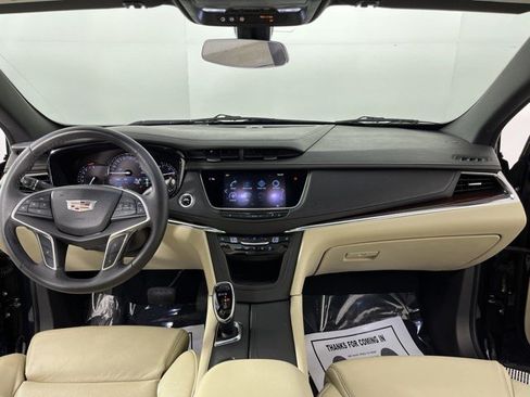 Used 2017 Cadillac XT5 Luxury FWD image 33
