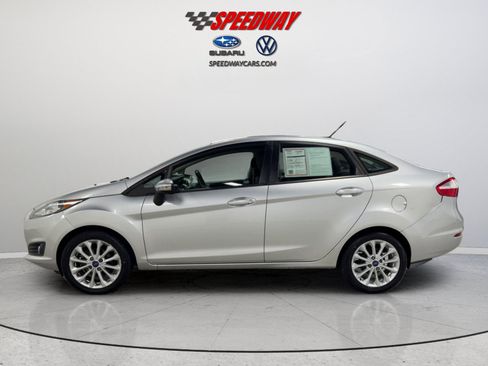 Used 2014 Ford Fiesta SE w/ Equipment Group 201A FWD image 10