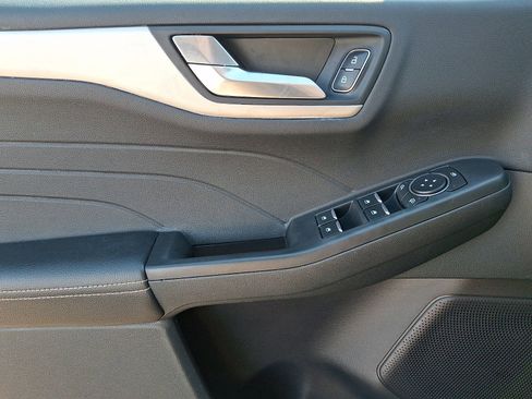 Used 2022 Ford Escape SEL image 13