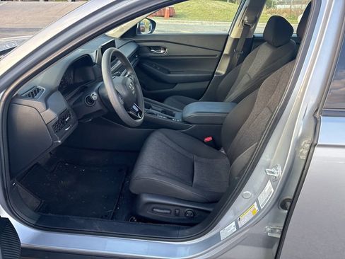 Used 2023 Honda Accord EX image 16