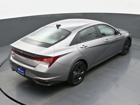 Certified 2023 Hyundai Elantra SEL image 32