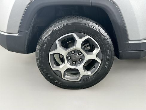 Used 2022 Jeep Compass Trailhawk w/ Trailhawk Elite Group AWD/4WD image 11