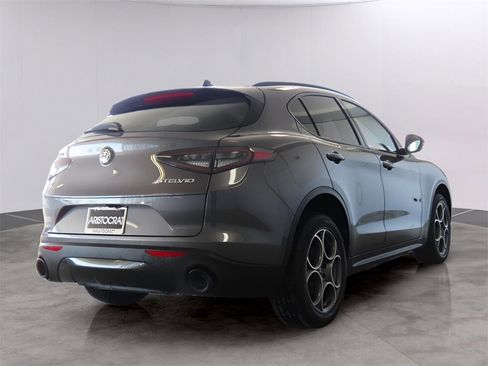 New 2025 Alfa Romeo Stelvio Sprint w/ Convenience Package image 7