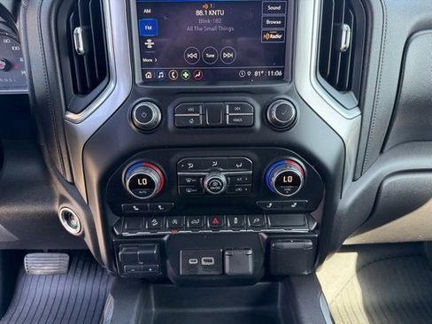 Used 2021 Chevrolet Silverado 1500 LT Trail Boss w/ Convenience Package II image 17