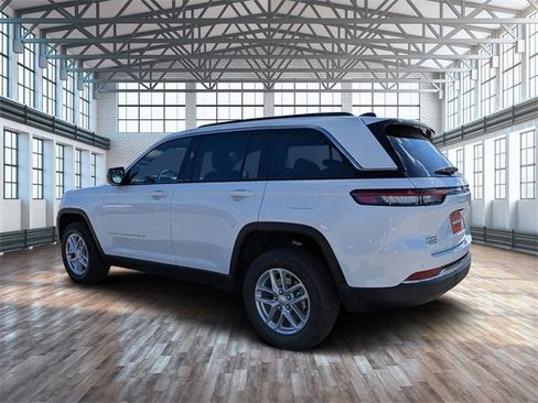 New 2025 Jeep Grand Cherokee Laredo X image 6