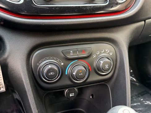 Used 2014 Dodge Dart SE w/ Convenience Group FWD image 22