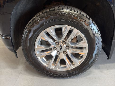 Used 2019 Chevrolet Silverado 1500 RST AWD/4WD image 9