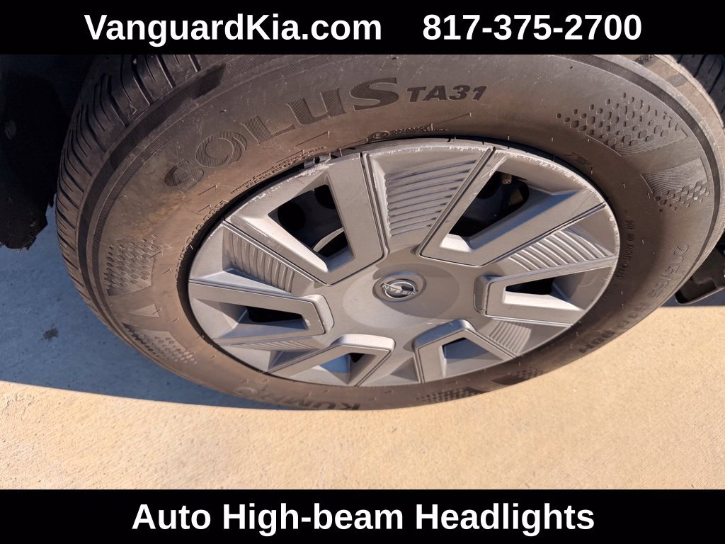 Used 2025 Nissan Kicks S AWD/4WD image 8