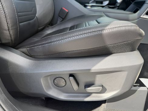 New 2025 Ford Ranger Lariat w/ Chrome Accent Package image 16