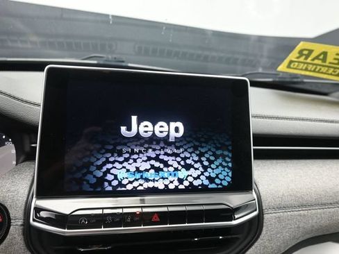 Used 2024 Jeep Compass Latitude AWD/4WD image 20