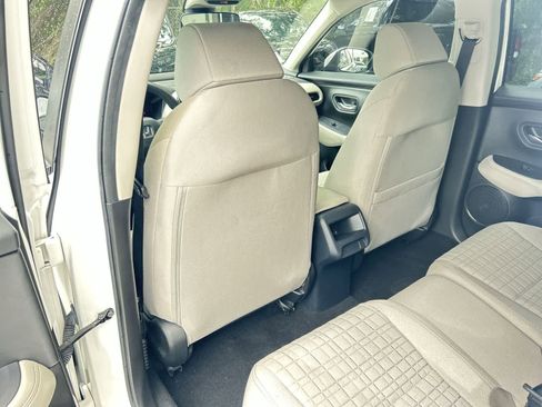 Used 2023 Honda HR-V LX image 12