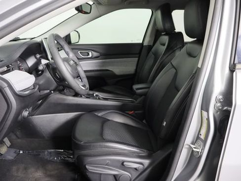Used 2022 Jeep Compass Latitude AWD/4WD image 14