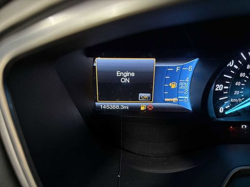 Used 2015 Ford Fusion SE image 18