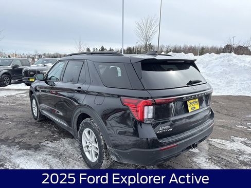 Used 2025 Ford Explorer Active image 9
