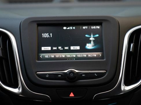Used 2018 Chevrolet Equinox LT FWD image 30