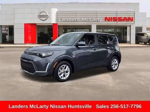 Used 2024 Kia Soul LX w/ Option Group 015 FWD image 9