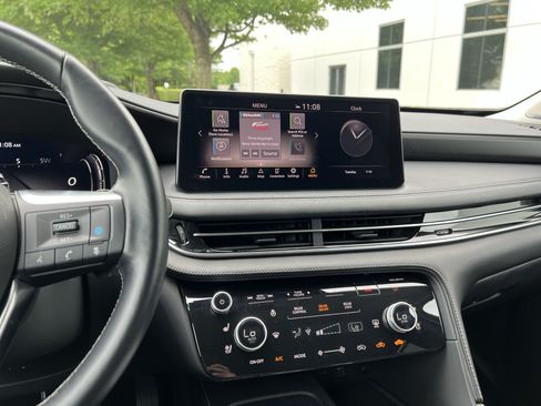 Used 2022 INFINITI QX60 Sensory w/ Cargo Package FWD image 32