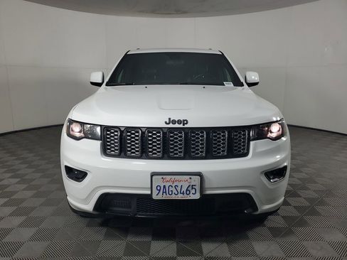 Used 2021 Jeep Grand Cherokee Laredo X RWD image 9