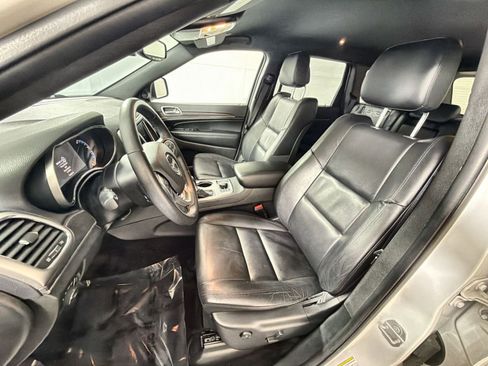 Used 2018 Jeep Grand Cherokee Limited image 13