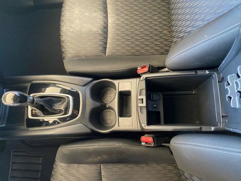 Used 2018 Nissan Rogue S FWD image 16