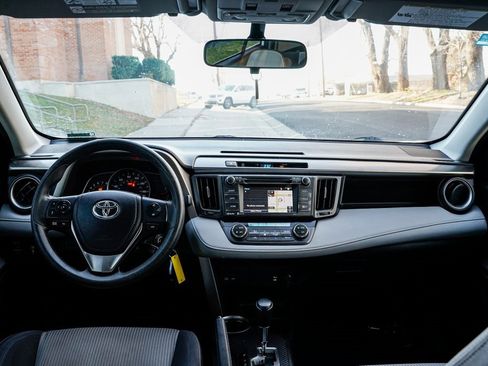 Used 2014 Toyota RAV4 XLE image 11