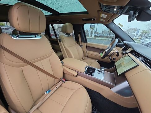 New 2026 Land Rover Range Rover Long Wheelbase SE image 21