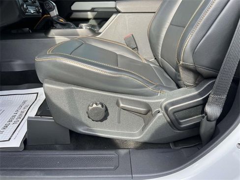 Used 2021 Ford Bronco Badlands image 18