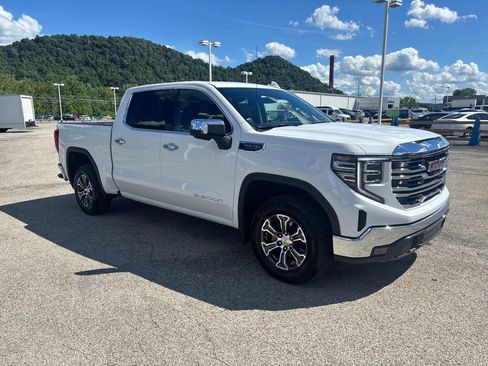 Used 2025 GMC Sierra 1500 SLT AWD/4WD image 7