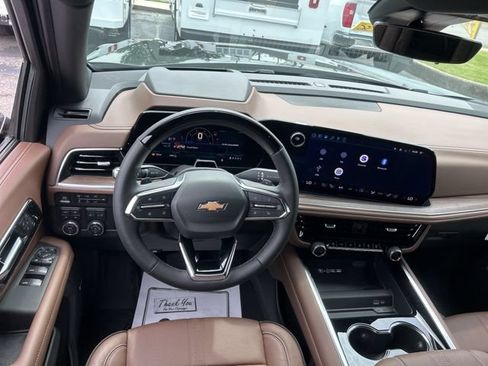 New 2026 Chevrolet Suburban High Country AWD/4WD image 29