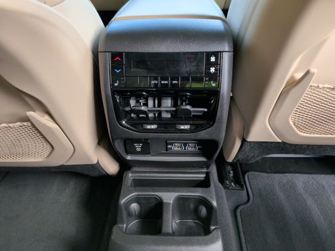 Used 2022 Jeep Grand Cherokee L Limited image 40