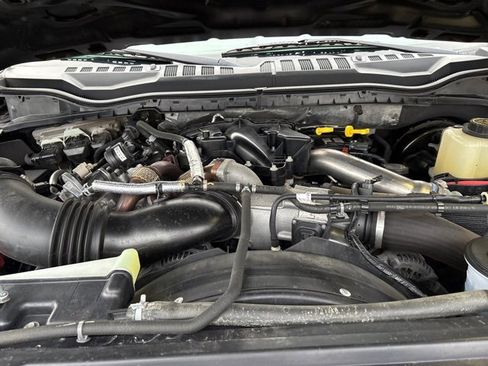 Used 2019 Ford F250 XLT w/ XLT Premium Package image 31