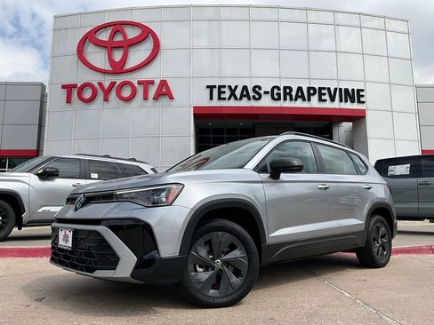 Used 2025 Volkswagen Taos S image 2