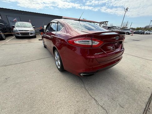 Used 2016 Ford Fusion SE w/ Equipment Group 201A image 24