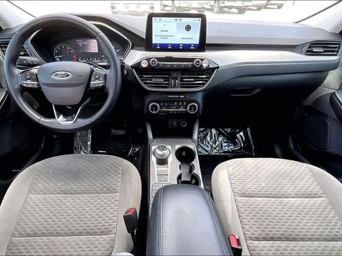 Used 2022 Ford Escape SE w/ SE Sport Appearance Package image 7