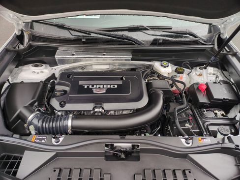 Certified 2025 Cadillac XT4 Sport image 31