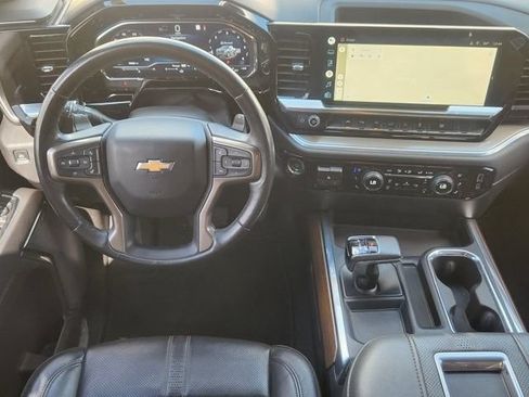 Used 2022 Chevrolet Silverado 1500 High Country w/ High Country Premium Package AWD/4WD image 27
