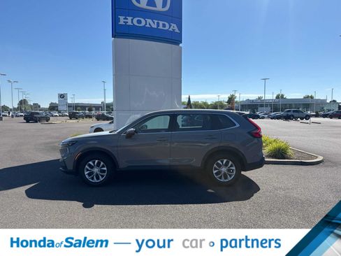 Used 2024 Honda CR-V LX image 3
