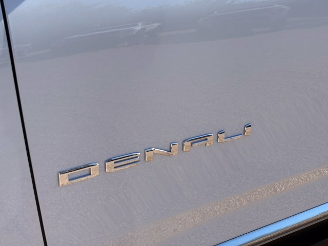 New 2026 GMC Yukon Denali w/ Denali Reserve Package RWD image 12