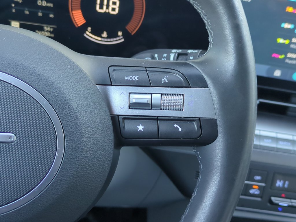 Certified 2024 Hyundai Kona SEL FWD image 23
