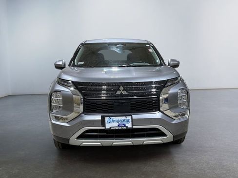 Used 2023 Mitsubishi Outlander SE image 8