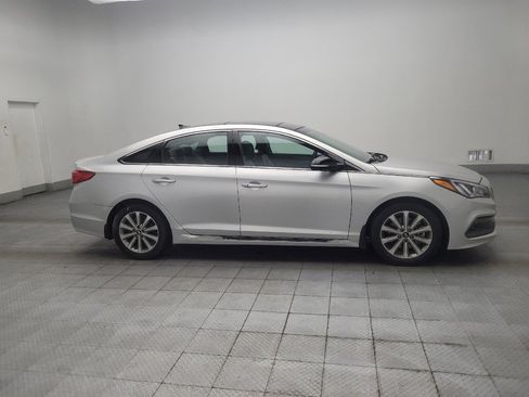 Used 2016 Hyundai Sonata Limited w/ Option Group 05 FWD image 11