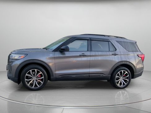 Used 2026 Ford Explorer ST-Line w/ ST-Line Street Pack RWD image 15