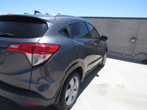 Used 2020 Honda HR-V EX image 3