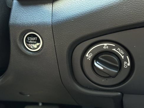 Used 2023 Nissan Frontier PRO-4X w/ Technology Package AWD/4WD image 20