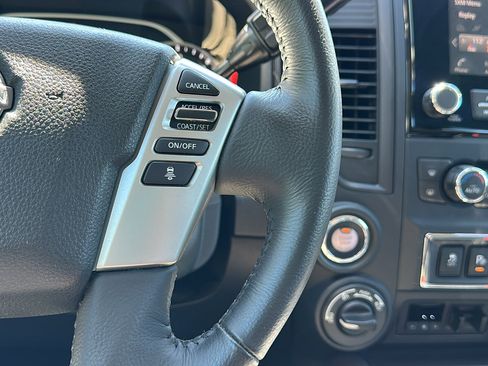 Used 2024 Nissan Titan SV w/ SV Convenience Package image 17