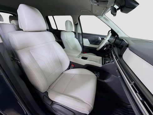 Used 2026 Hyundai Santa Fe SEL FWD image 30