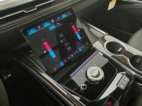 New 2026 Cadillac Escalade Luxury image 36