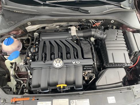 Used 2013 Volkswagen Passat 3.6 SEL Premium image 16