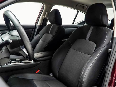 Used 2024 Nissan Sentra SV image 32