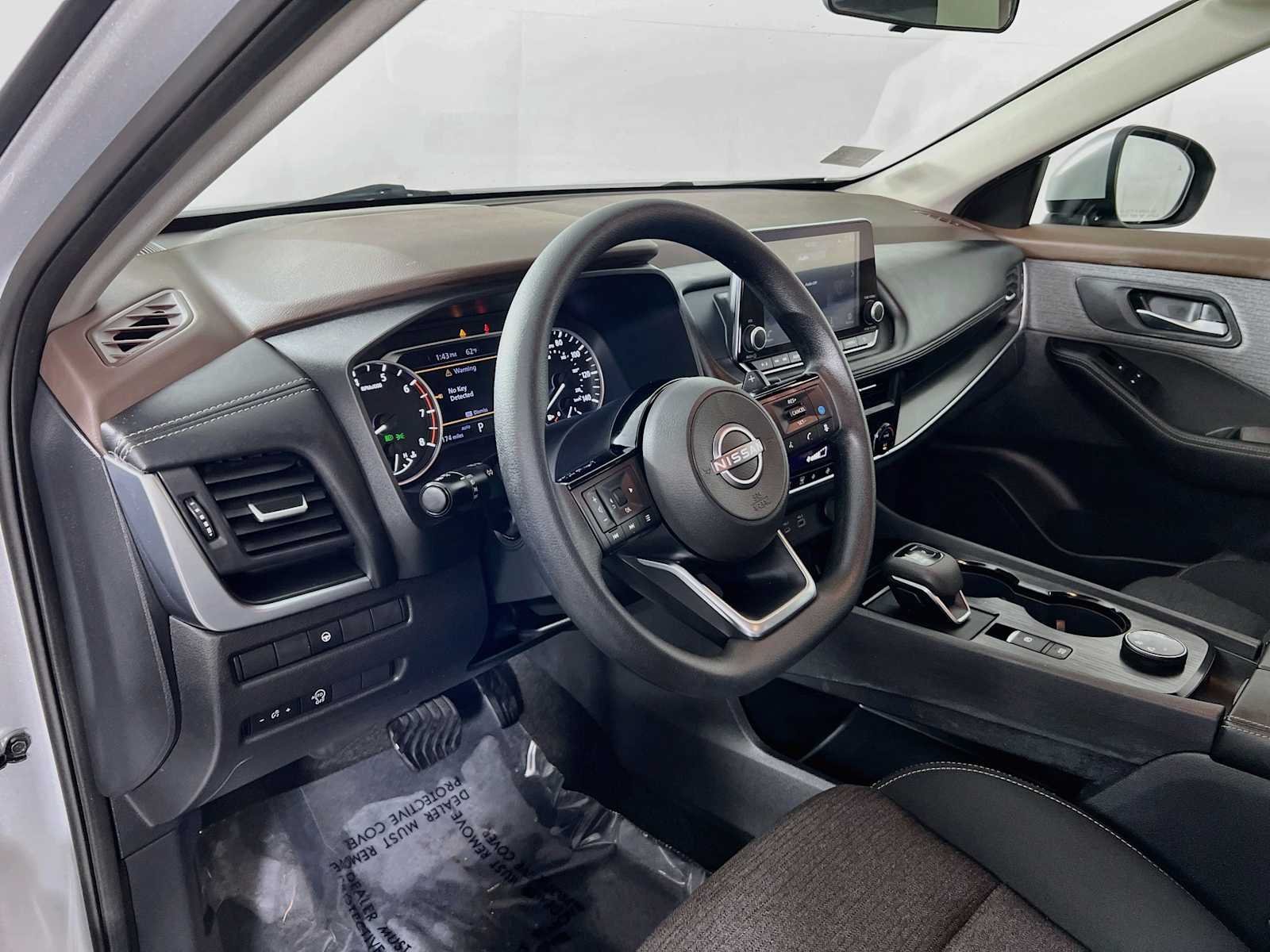 Used 2023 Nissan Rogue SV AWD/4WD image 9
